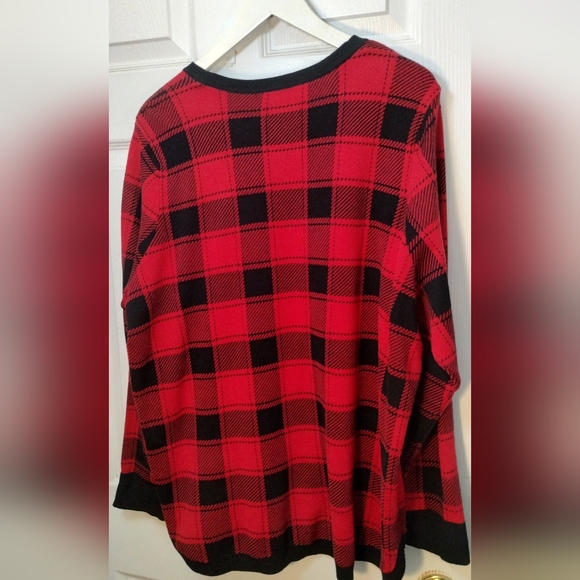 Plus Size Plaid Sweater - Picture 9 of 11